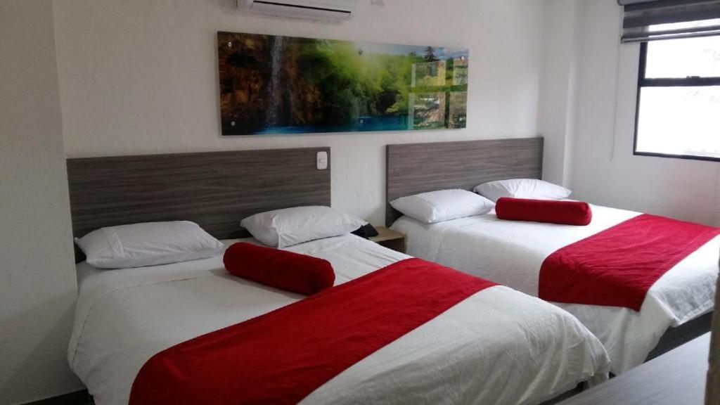 Hotel Med 70 Medellín Exteriér fotografie